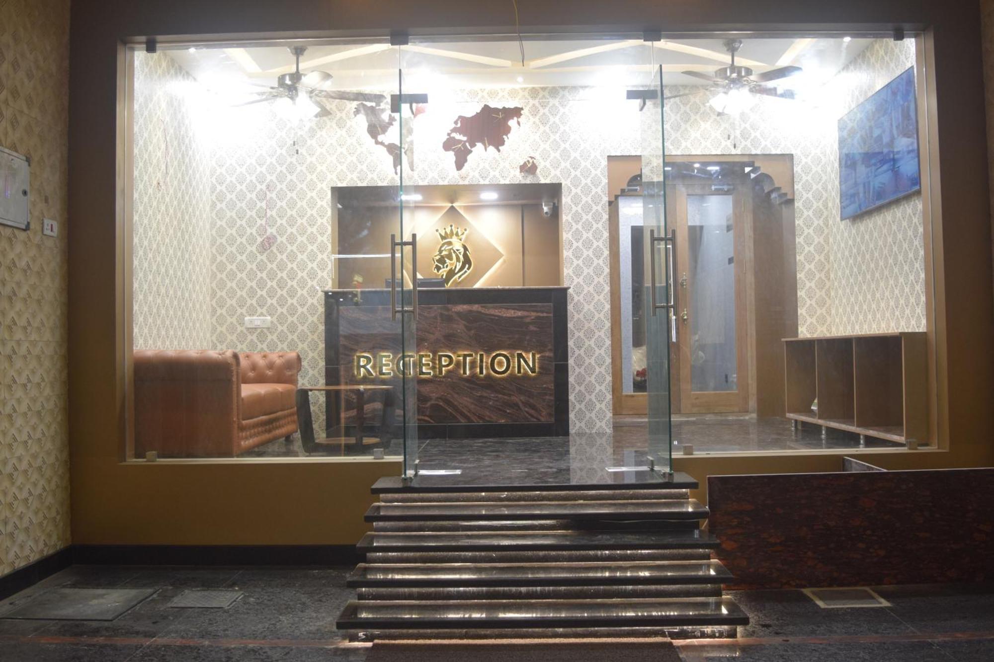Esakki Empire Chennai Exterior foto